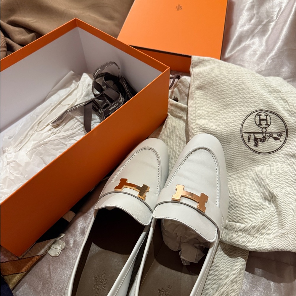 Authentic Hermes White Leather Loafers size 39